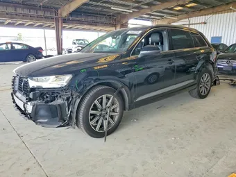 2018 Audi Q7 WA1LAAF74JD012404