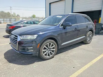 2018 Audi Q7 WA1VAAF73JD010216