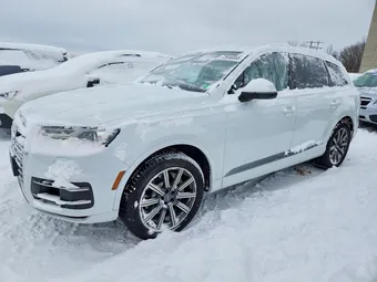 2017 Audi Q7 WA1LAAF74HD000568