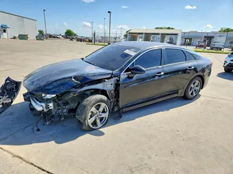 2022 Kia K5 5XXG14J22NG110430