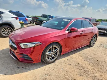 2020 Mercedes-Benz A-Class W1K3G4FB8LJ211136