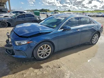 2021 Mercedes-Benz A-Class W1K3G4EB2MJ269326