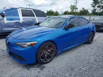 2019 Alfa Romeo ZARFAMBN9K7607201