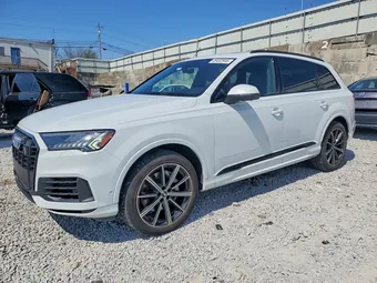 2020 Audi Q7 WA1LXAF73LD011150