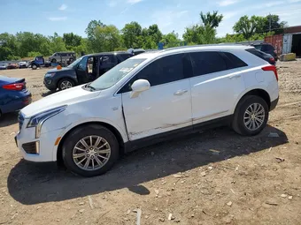 2017 Cadillac XT5 1GYKNBRS5HZ235215