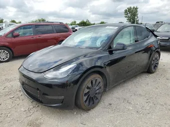 2024 Tesla Model Y 7SAYGDEF2RA310183 Lot 65417285