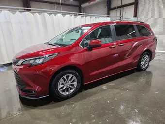2025 Toyota Sienna 5TDYRKEC2SS243705