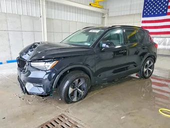 2026 Volvo XC40 YV4L12UC0T2747114