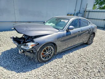 2018 Alfa Romeo ZARFAEDNXJ7563985