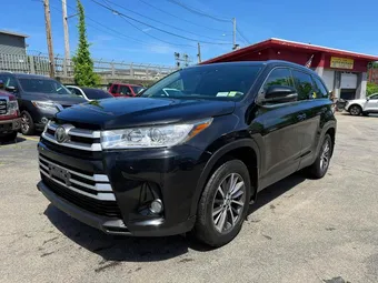 2019 Toyota Highlander 5TDJZRFH5KS939379 Lot 57128386