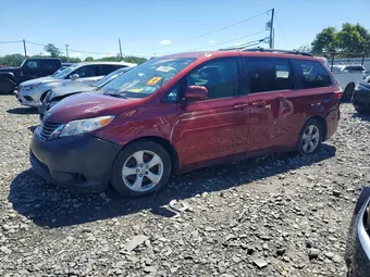 2017 Toyota Sienna 5TDKZ3DC3HS772408