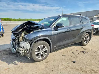 2022 Toyota Highlander 5TDGBRCH0NS074683 Lot 50217686
