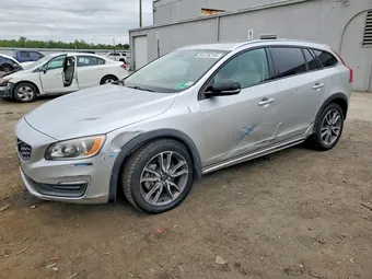 2015 Volvo V60 YV4612HK5F1001363