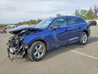 2023 Audi Q7 WA1LCBF7XPD001156