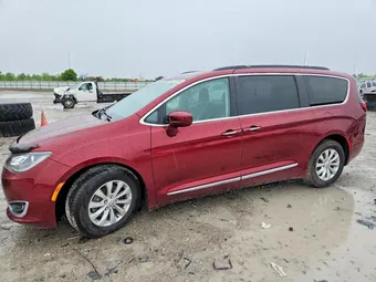 2017 Chrysler Pacifica 2C4RC1BG7HR692015 Lot 50532496