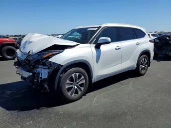 2022 Toyota Highlander 5TDHZRBH2NS221460 Lot 53957676