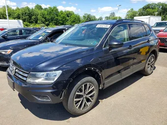 2019 Volkswagen Tiguan 3VV2B7AX8KM056356