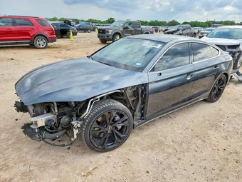 2022 Audi A5 WAUDACF57NA023776