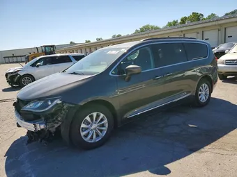 2017 Chrysler Pacifica 2C4RC1BG2HR526095 Lot 55817706