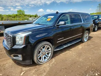 2018 GMC Yukon XL 1GKS2GKC9JR215302