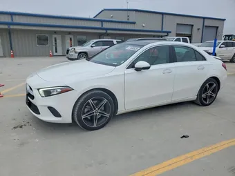 2019 Mercedes-Benz A-Class WDD3G4FB4KW020783