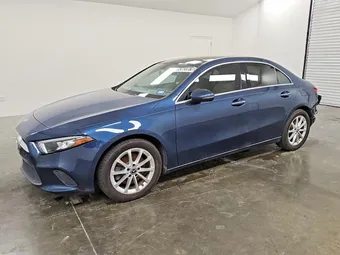 2019 Mercedes-Benz A-Class WDD3G4EB2KW019813