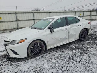 2018 Toyota Camry 4T1B61HK2JU110833 Lot 52365476
