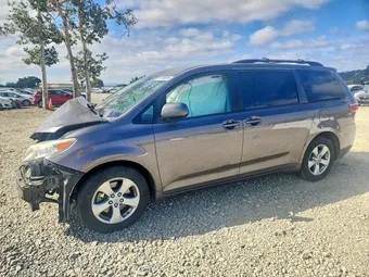 2017 Toyota Sienna 5TDKZ3DC6HS783256 Lot 56789916