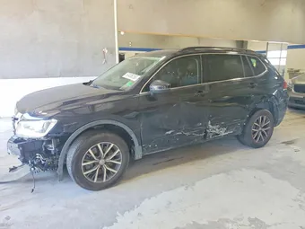 2019 Volkswagen Tiguan 3VV3B7AX5KM013985