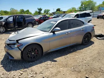 2017 Alfa Romeo ZARFAEBN3H7553750