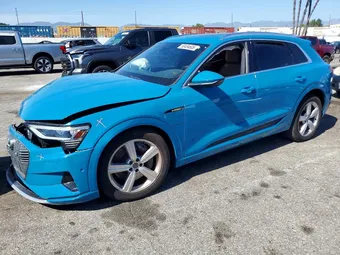 2019 Audi e-tron WA1LAAGE9KB011727
