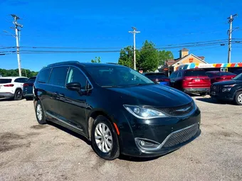 2019 Chrysler Pacifica 2C4RC1BG0KR555280 Lot 58120046