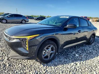 2025 Kia K4 3KPFT4DE8SE068572