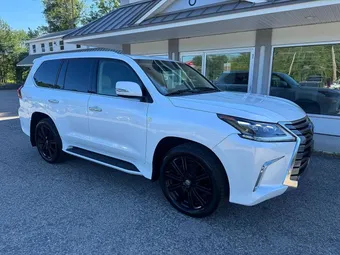 2016 Lexus LX 570 JTJHY7AX3G4213685