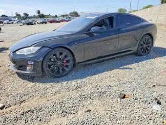 2015 Tesla Model S 5YJSA1H21FFP68131 Lot 55459486