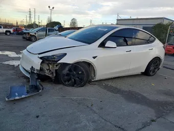 2024 Tesla Model Y 7SAYGDED5RF120492 Lot 72269555