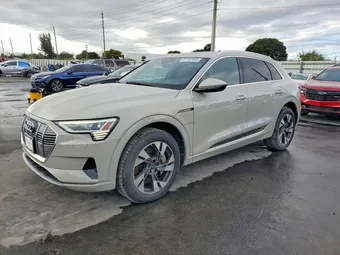 2022 Audi e-tron WA1AAAGE5NB005421