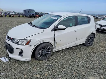 2020 Chevrolet Sonic 1G1JF6SB5L4134755