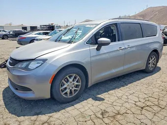 2020 Chrysler Voyager 2C4RC1DG2LR257330
