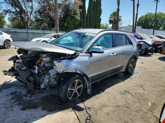 2025 Kia Niro KNDCP3LE5S5278500