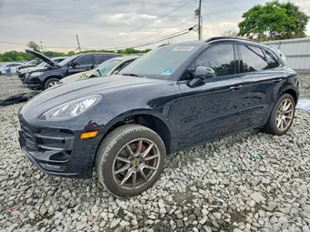 2015 Porsche Macan WP1AF2A58FLB98180