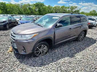2019 Toyota Highlander 5TDJZRFH3KS581277 Lot 48686716