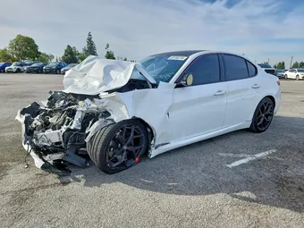 2020 Alfa Romeo ZARFAMAN0L7632216