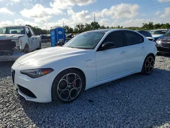 2023 Alfa Romeo ZARFAMBN1P7676374