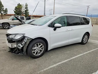 2021 Chrysler Voyager 2C4RC1DG0MR521162