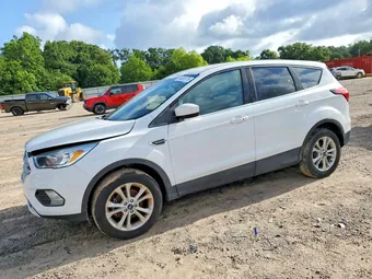 2019 Ford Escape 1FMCU0GD3KUB82083 Lot 54665176