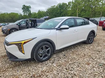 2025 Kia K4 3KPFT4DE2SE131066