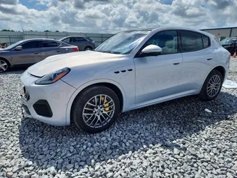 2023 Maserati Grecale ZN682AVA2P7416541