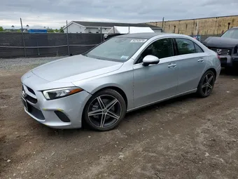 2020 Mercedes-Benz A-Class W1K3G4FB2LJ203551