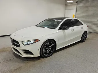 2019 Mercedes-Benz A-Class WDD3G4EB8KW005429